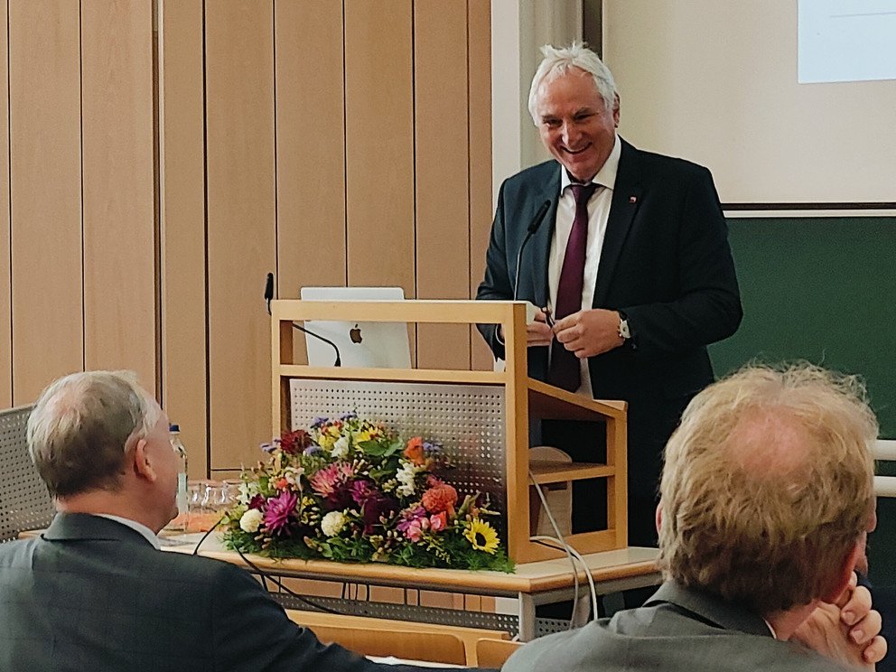 Image from Prof. Lehner's farewell lecture